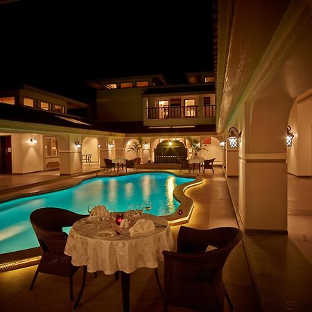 Neonz Resort & Club Ānand Extérieur photo