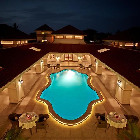 Neonz Resort & Club Ānand Extérieur photo