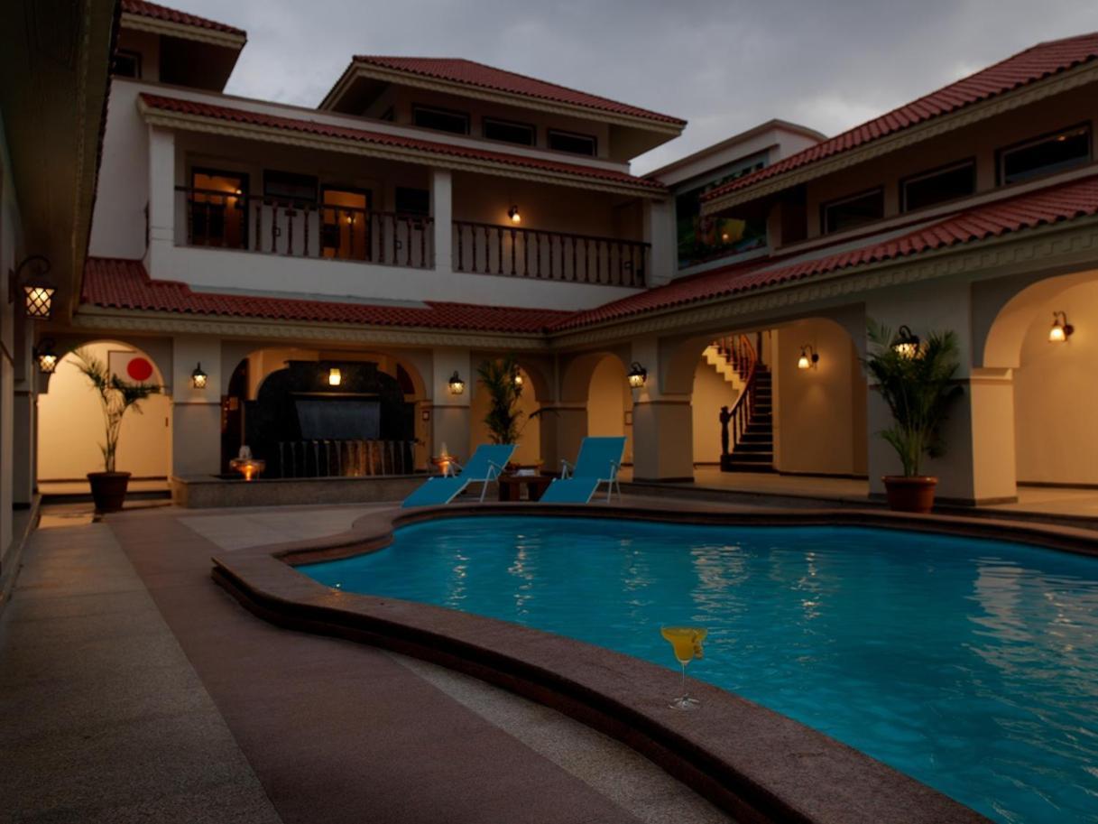 Neonz Resort & Club Ānand Extérieur photo